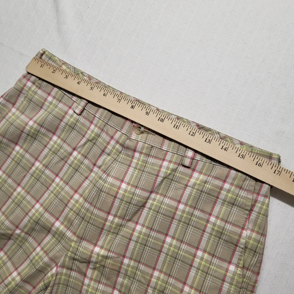 Roundtree & Yorke Gold Label Mens Shorts 32 Green Plaid Preppy School Classic